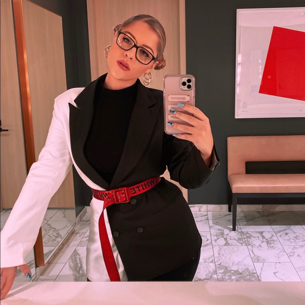 ABSENCE OF COLOUR, Maury Blazer